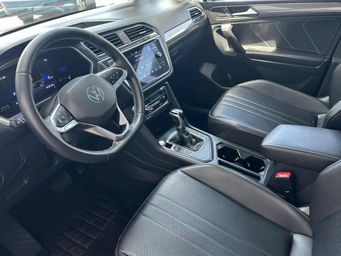 Used 2022 Volkswagen Tiguan SE FWD image 10