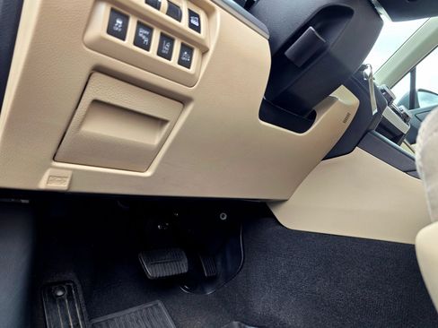 Used 2018 Subaru Outback 2.5i Premium AWD/4WD image 41
