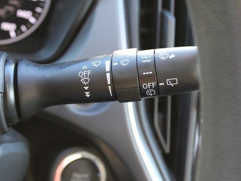 Certified 2025 Subaru Crosstrek 2.0i Premium image 31