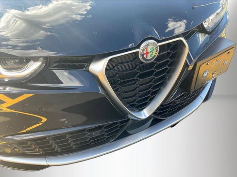 Used 2024 Alfa Romeo Tonale Ti w/ Premium Interior Package AWD/4WD image 32