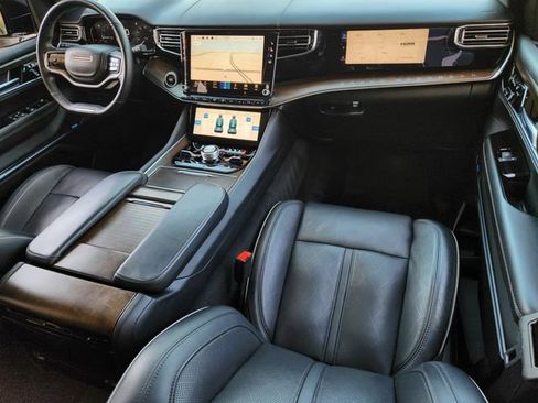 Certified 2022 Jeep Grand Wagoneer Series II w/ Premium Group II image 27
