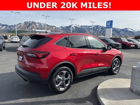 Used 2025 Ford Escape ST-Line image 5