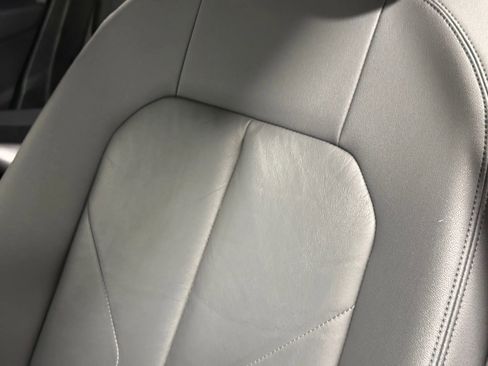 Used 2020 Audi Q3 2.0T Premium w/ Convenience Package AWD/4WD image 18