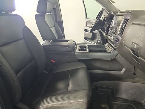 Used 2018 GMC Sierra 1500 SLT w/ All-Terrain Package AWD/4WD image 39