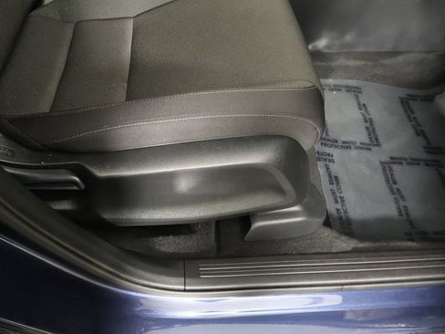 Used 2025 Honda CR-V LX image 28