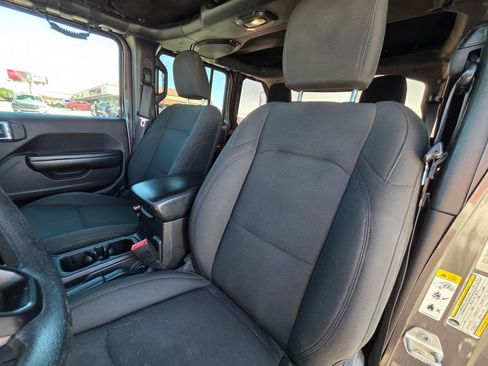 Used 2018 Jeep Wrangler Unlimited Sport AWD/4WD image 17