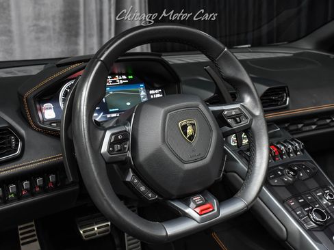 Used 2019 Lamborghini Huracan LP 580-2 RWD image 9