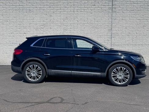 Used 2017 Lincoln MKX Reserve w/ Lincoln MKX Climate Package image 2