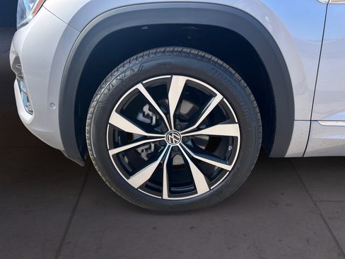 Certified 2024 Volkswagen Atlas SEL Premium R-Line AWD/4WD image 19