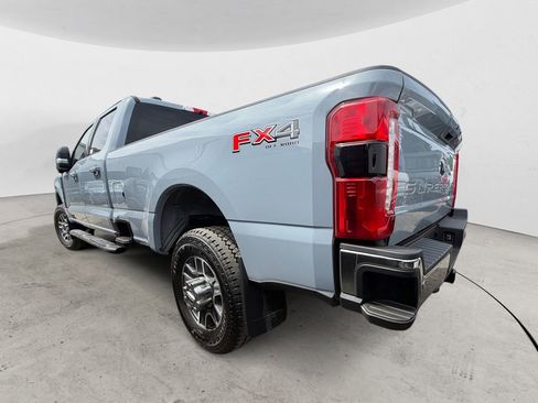 Used 2025 Ford F350 Lariat w/ FX4 Off-Road Package AWD/4WD image 2