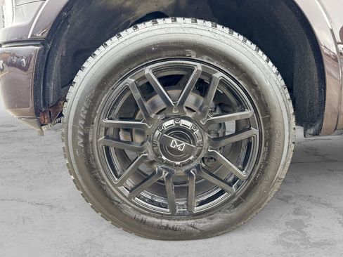 Used 2019 Ford F150 XLT w/ Equipment Group 302A Luxury AWD/4WD image 13