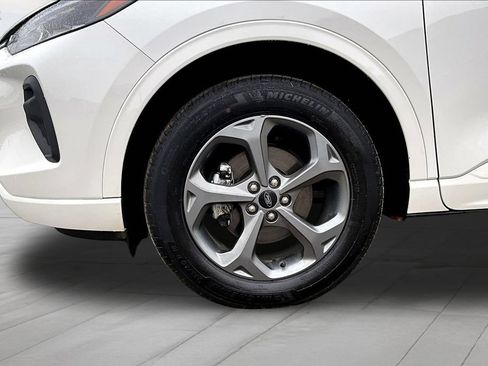 Used 2024 Ford Escape ST-Line w/ Tech Pack #1 AWD/4WD image 9