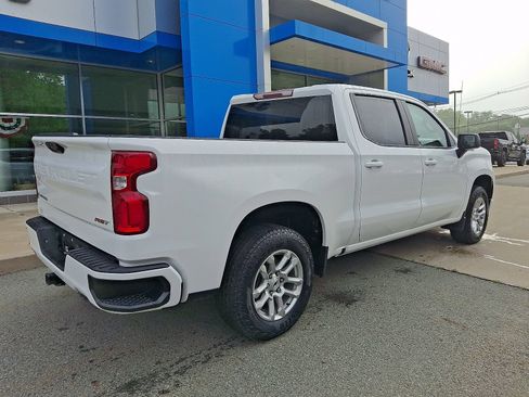 Used 2022 Chevrolet Silverado 1500 RST w/ Z71 Off-Road Package AWD/4WD image 6