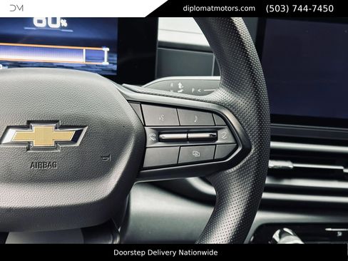 Used 2024 Chevrolet Silverado EV W/T AWD/4WD image 32