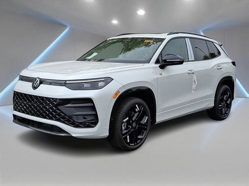 New 2026 Volkswagen Tiguan SE R-Line AWD/4WD image 2