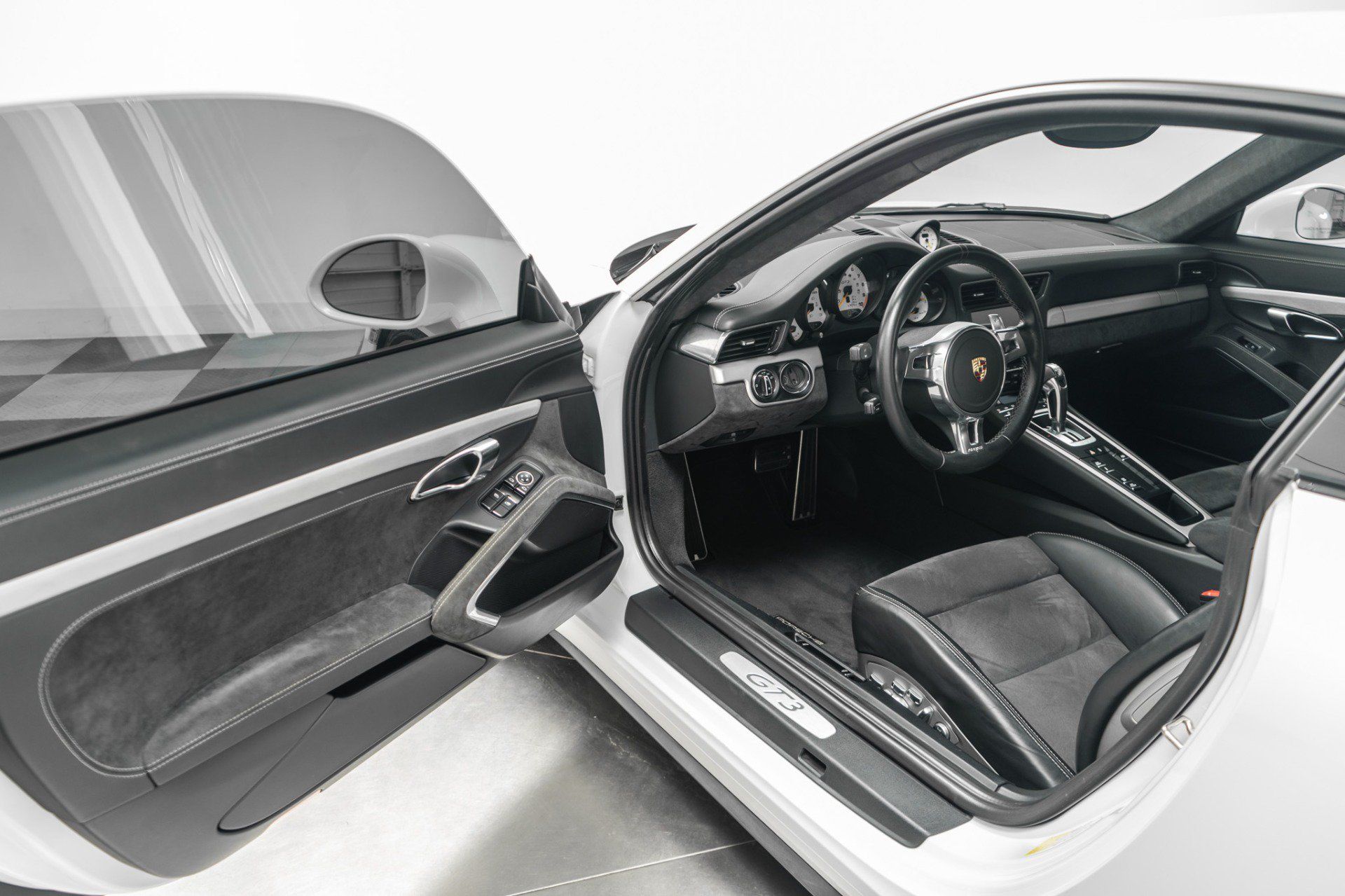 Used 2014 Porsche 911 GT3 RWD image 23