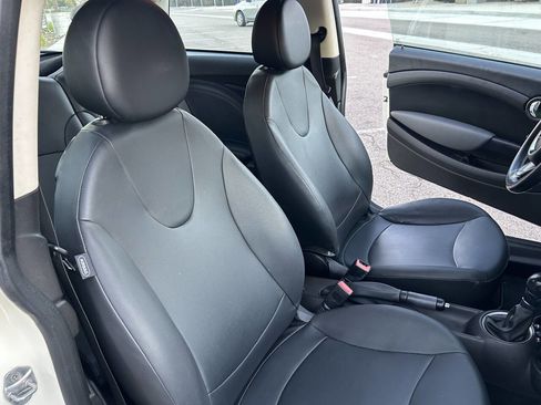 Used 2011 MINI Cooper Hardtop image 22