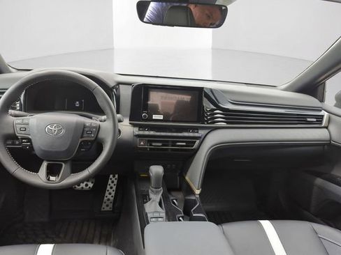 Used 2026 Toyota Camry Hybrid w/ Convenience Package FWD image 26