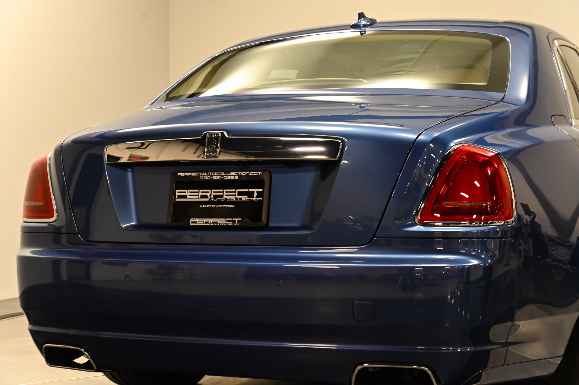 Used 2012 Rolls-Royce Ghost RWD image 53