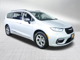 Used 2023 Chrysler Pacifica Limited AWD/4WD video 1