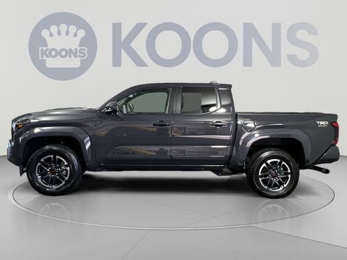Used 2024 Toyota Tacoma TRD Sport AWD/4WD image 2