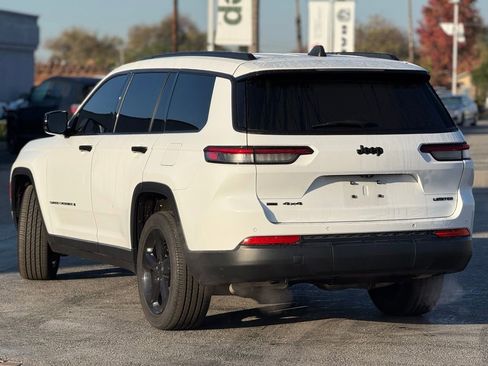 Used 2021 Jeep Grand Cherokee L Limited image 2