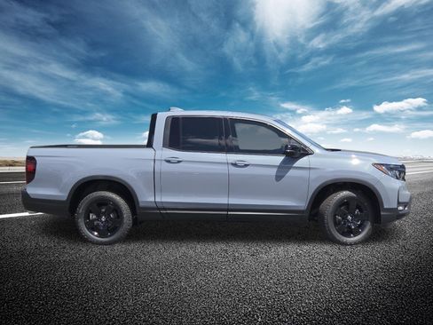 New 2026 Honda Ridgeline Black Edition image 10