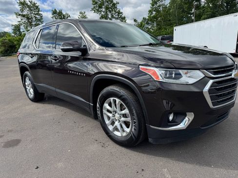 Used 2018 Chevrolet Traverse LT FWD image 12