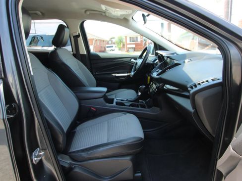 Used 2018 Ford Escape SE w/ SE Sport Appearance Package AWD/4WD image 10