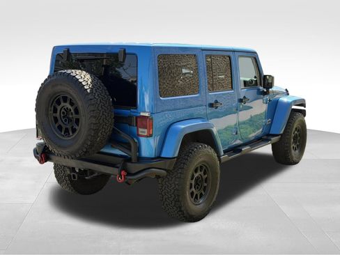 Used 2014 Jeep Wrangler Unlimited Sahara AWD/4WD image 5