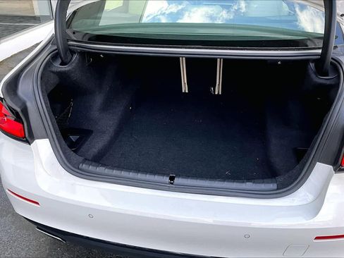 Used 2022 BMW 540i w/ Premium Package image 33