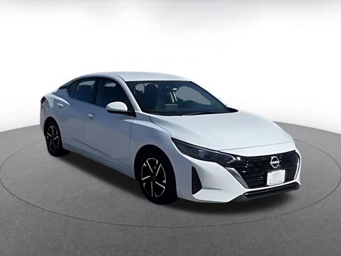 Used 2025 Nissan Sentra SV image 16