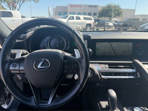 Used 2018 Lexus LC 500 Coupe w/ Sport Package RWD image 2