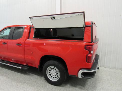 Used 2021 Chevrolet Silverado 1500 W/T w/ Z71 Off-Road Package AWD/4WD image 19