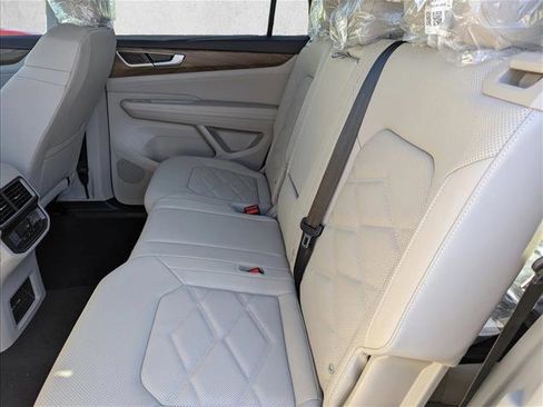 New 2026 Volkswagen Atlas SE image 25