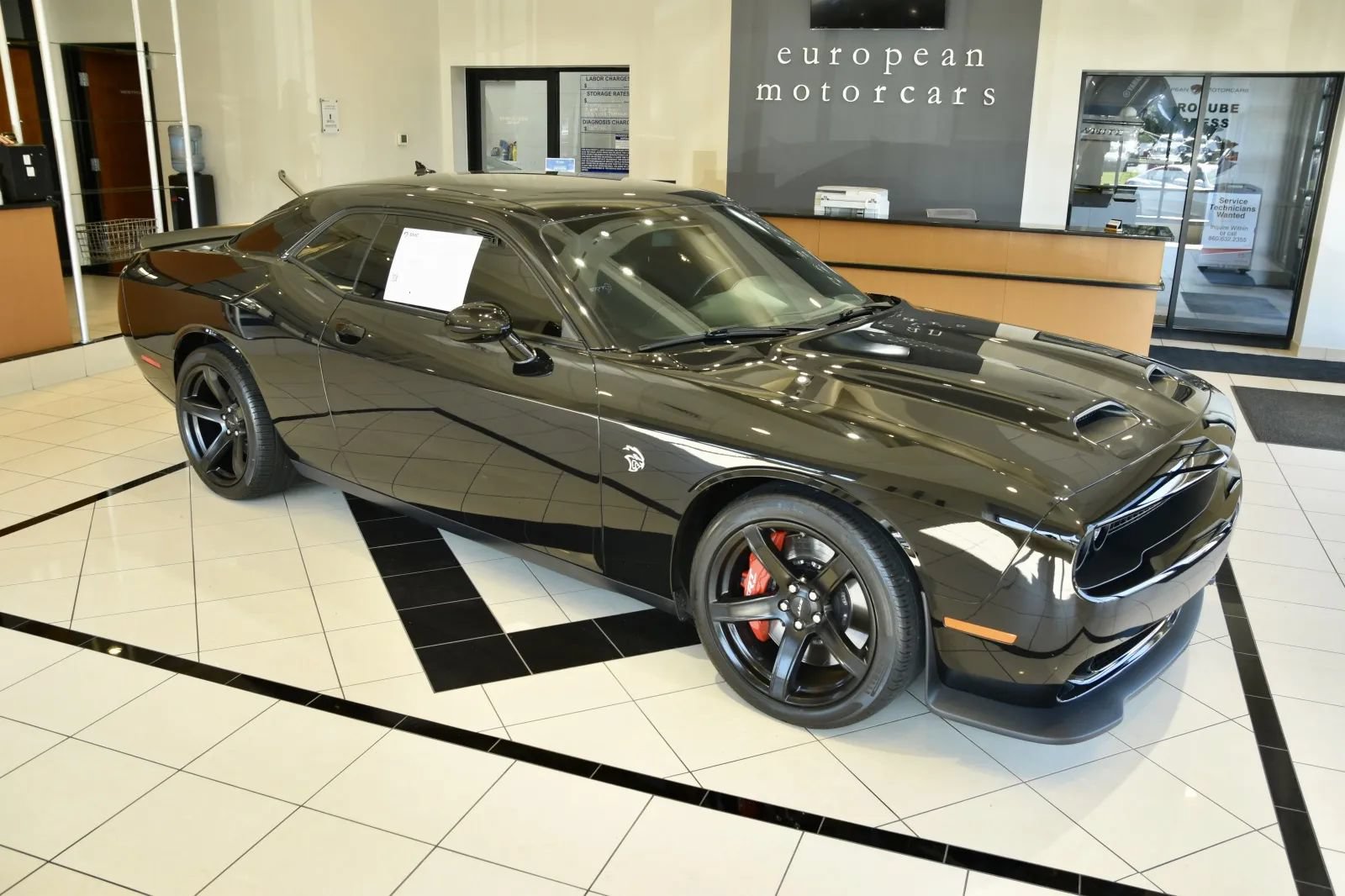 Used 2022 Dodge Challenger SRT Hellcat w/ Plus Package RWD image 7