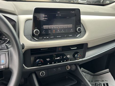 Certified 2023 Nissan Rogue SV image 15