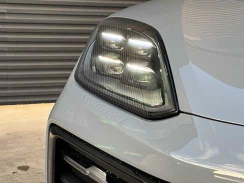 Certified 2026 Porsche Cayenne AWD/4WD image 12