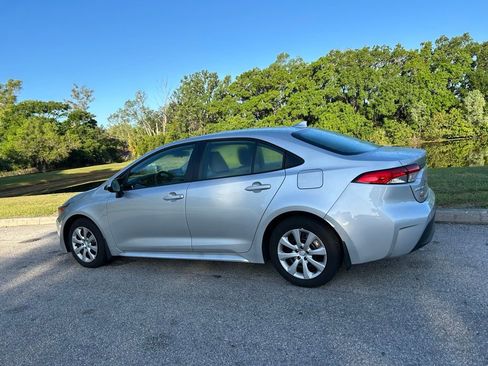Used 2025 Toyota Corolla LE image 3