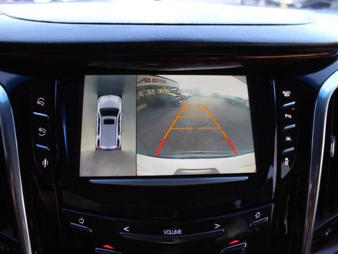 Used 2016 Cadillac Escalade Luxury AWD/4WD image 24
