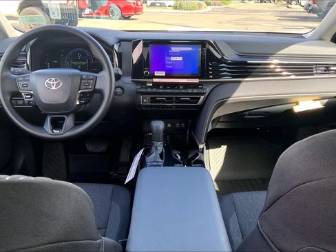 New 2026 Toyota Camry LE image 5