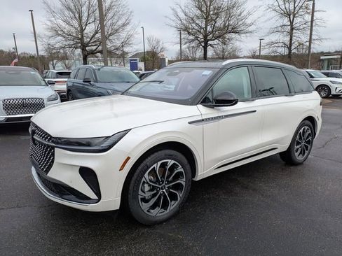 New 2026 Lincoln Nautilus Reserve image 7