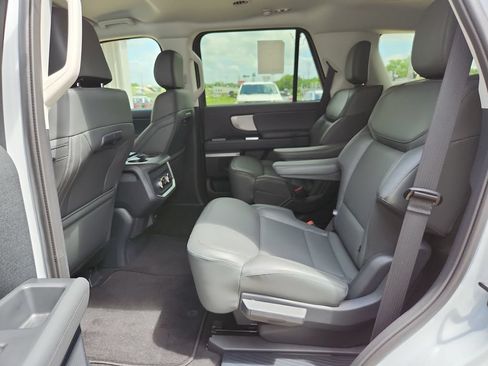 New 2026 Ford Expedition Active RWD image 22