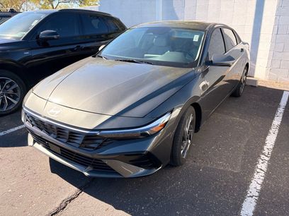 Used 2024 Hyundai Elantra Limited