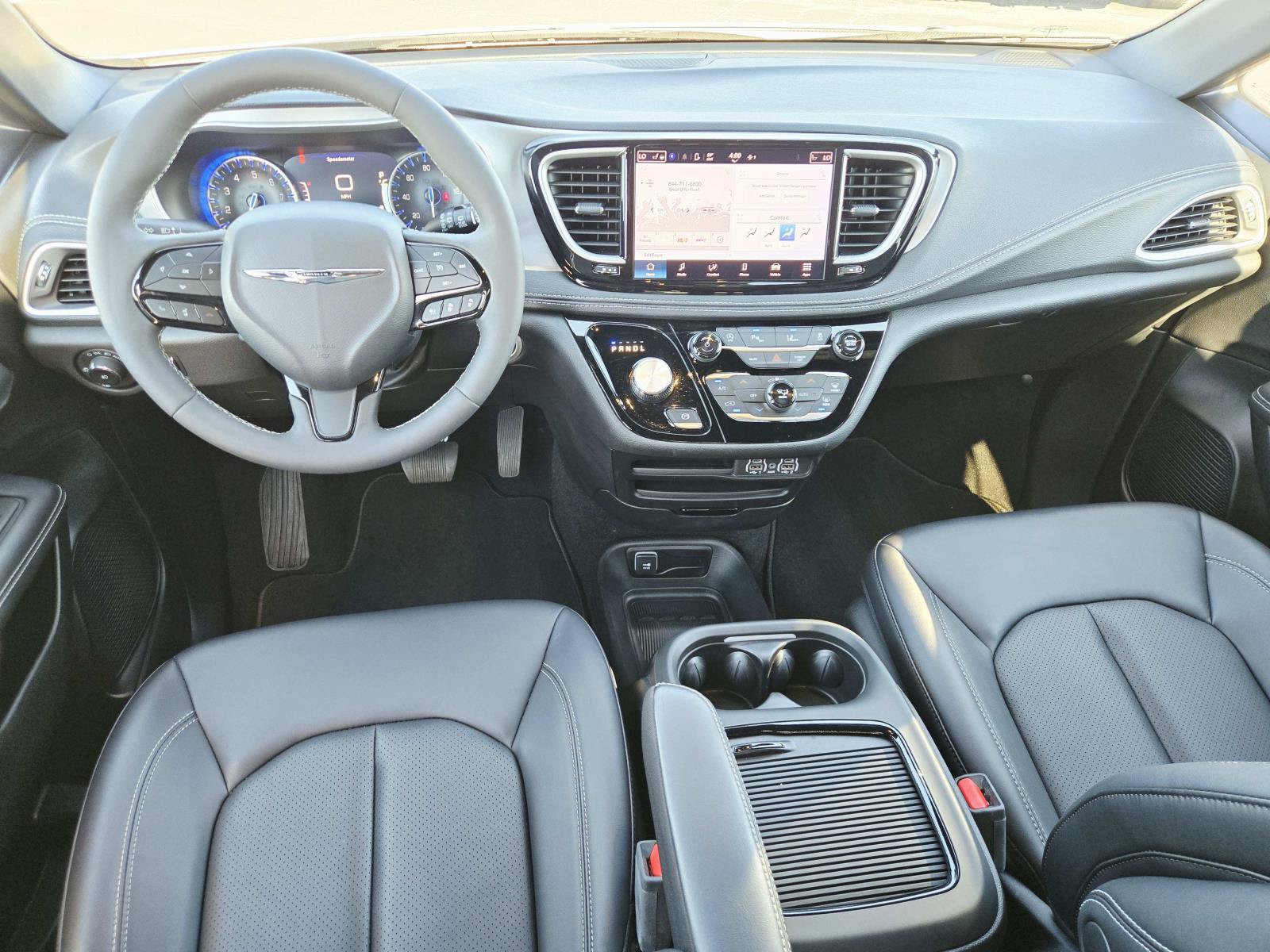 Used 2024 Chrysler Pacifica Touring-L w/ S Appearance Package FWD image 10