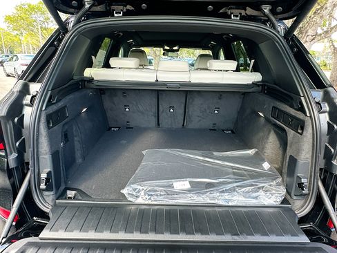 New 2026 BMW X5 M60i image 21