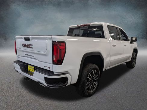 Used 2025 GMC Sierra 1500 AT4 w/ Technology Package AWD/4WD image 4