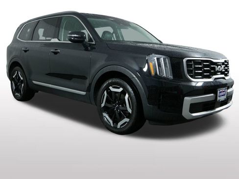 Certified 2024 Kia Telluride S w/ S Sunroof Package AWD/4WD image 3