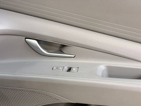 Used 2024 Hyundai Elantra SEL FWD image 34