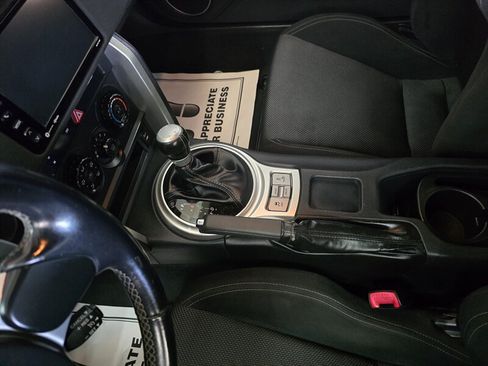 Used 2017 Toyota 86 RWD image 6